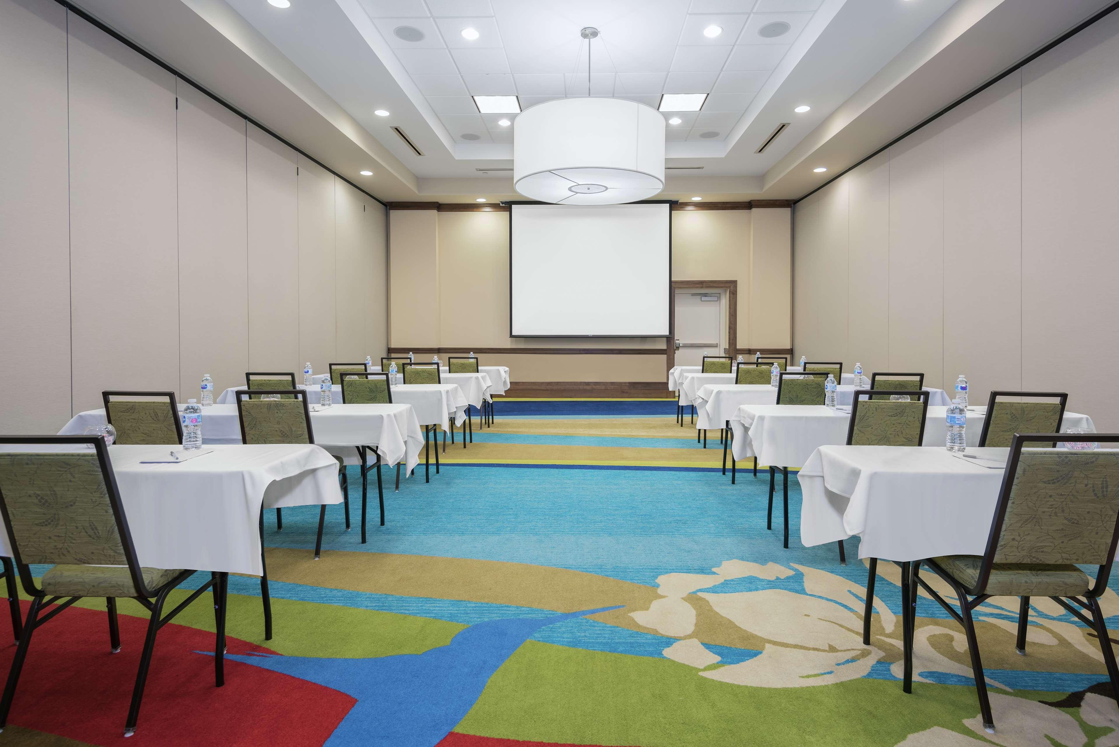 Hilton Garden Inn San Antonio/Rim Pass Drive Экстерьер фото