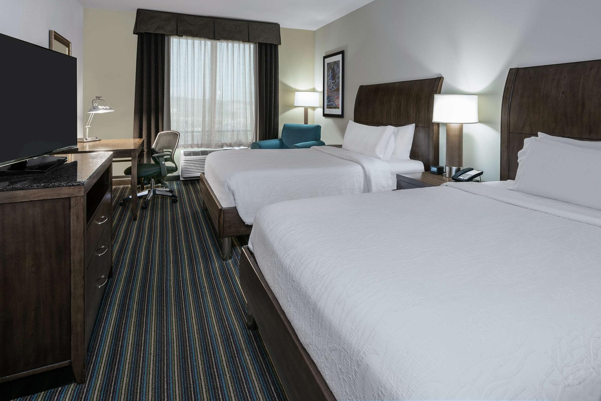 Hilton Garden Inn San Antonio/Rim Pass Drive Экстерьер фото