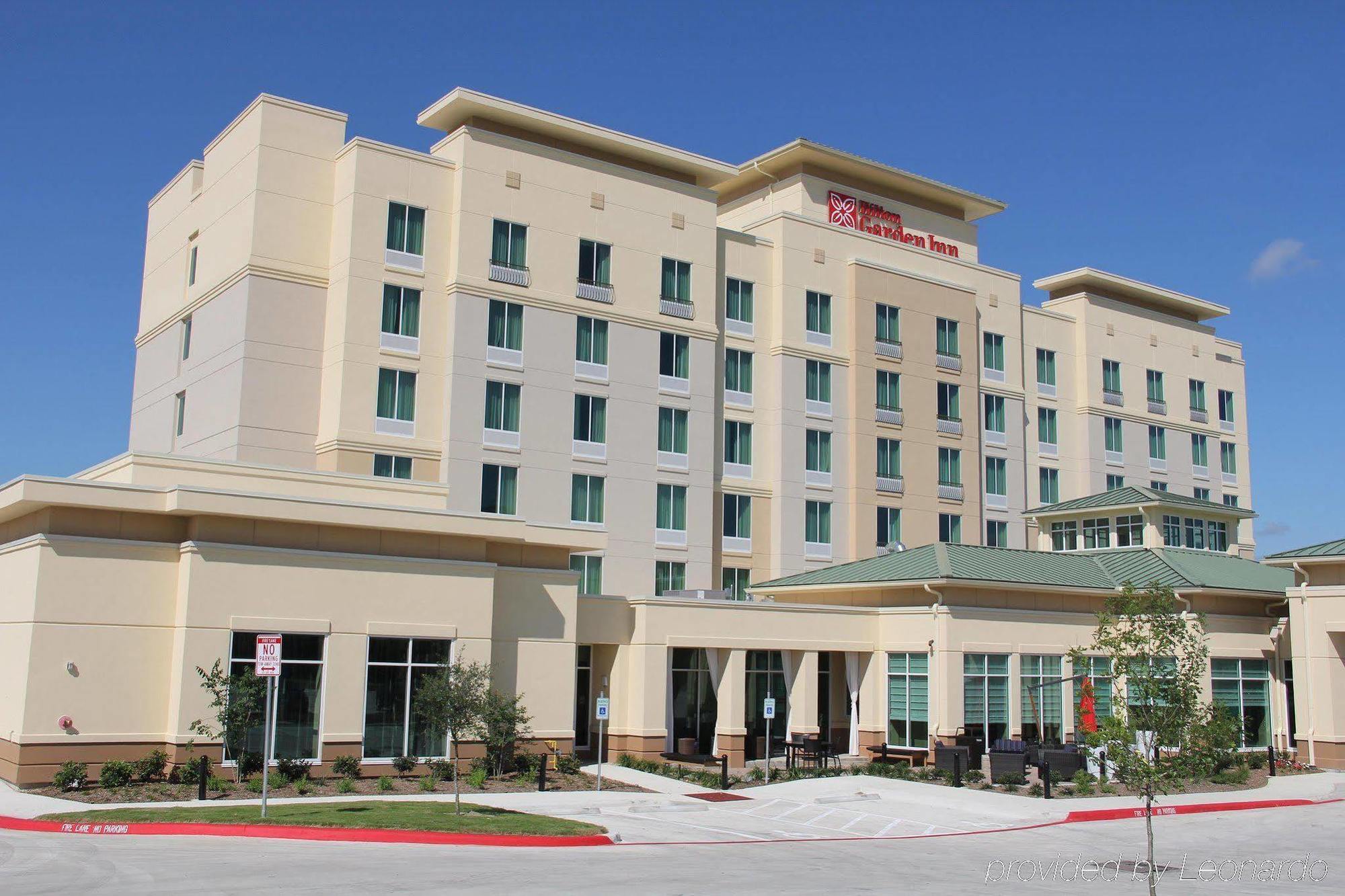 Hilton Garden Inn San Antonio/Rim Pass Drive Экстерьер фото