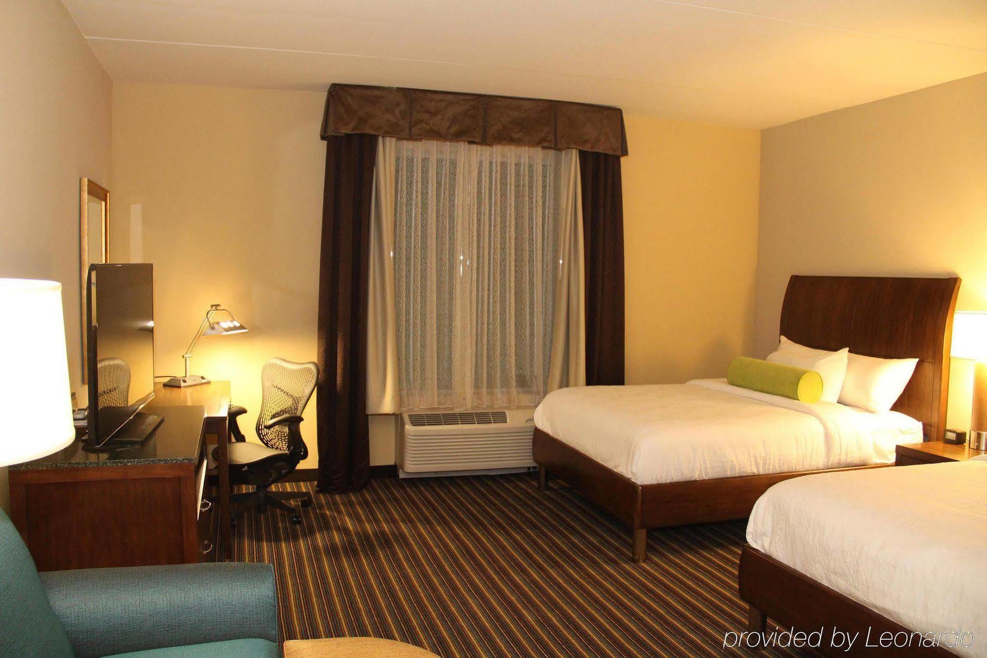 Hilton Garden Inn San Antonio/Rim Pass Drive Экстерьер фото